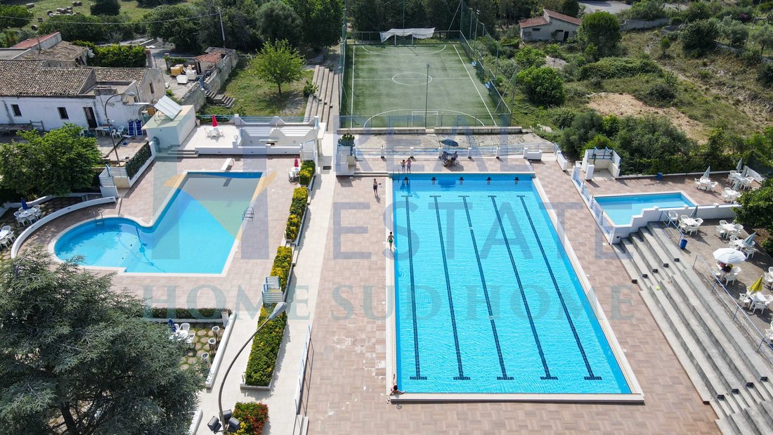 Villa in Center, Noto, Sicily 2 - 13226932