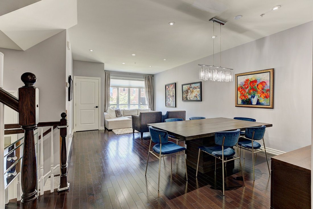 Côte Saint Luc, Montréal In Côte Saint Luc, Quebec, Canada For Sale