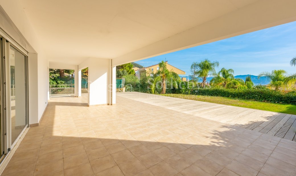 Apartment In Ajaccio, Corsica, France For Sale (13230016)