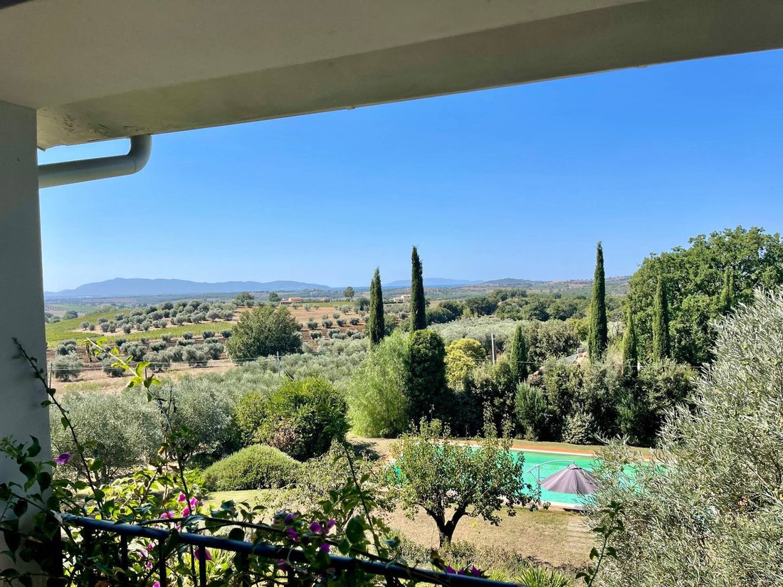 Villa For Sale In Magliano In Toscana