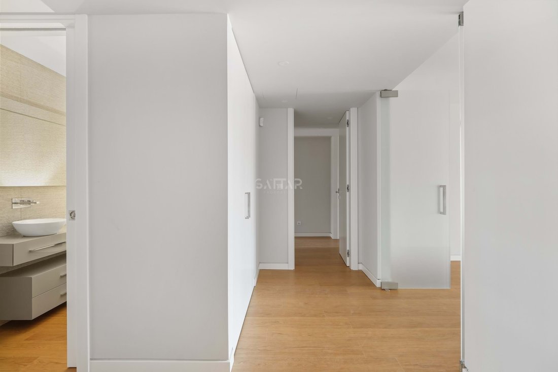 Apartment in Carcavelos e Parede, Lisbon, Portugal 1 - 13227680