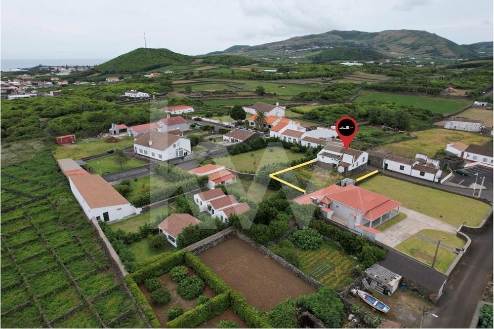 Moradia Isolada Para Recuperar Na Ilha Da Graciosa, In Dores, Azores