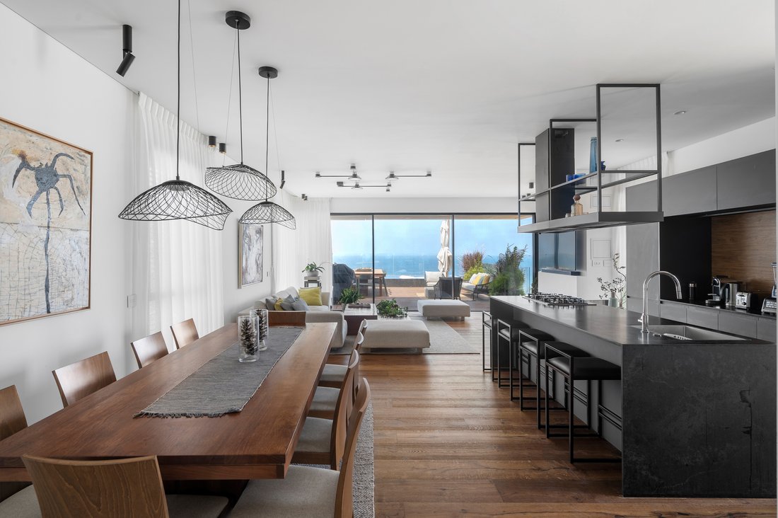 Magnificent Seafront Attached House With A In Netanya, Center District, Israel For Sale (13230104)