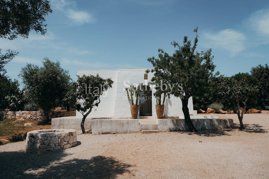 House in Carovigno, Apulia, Italy 2 - 13230278