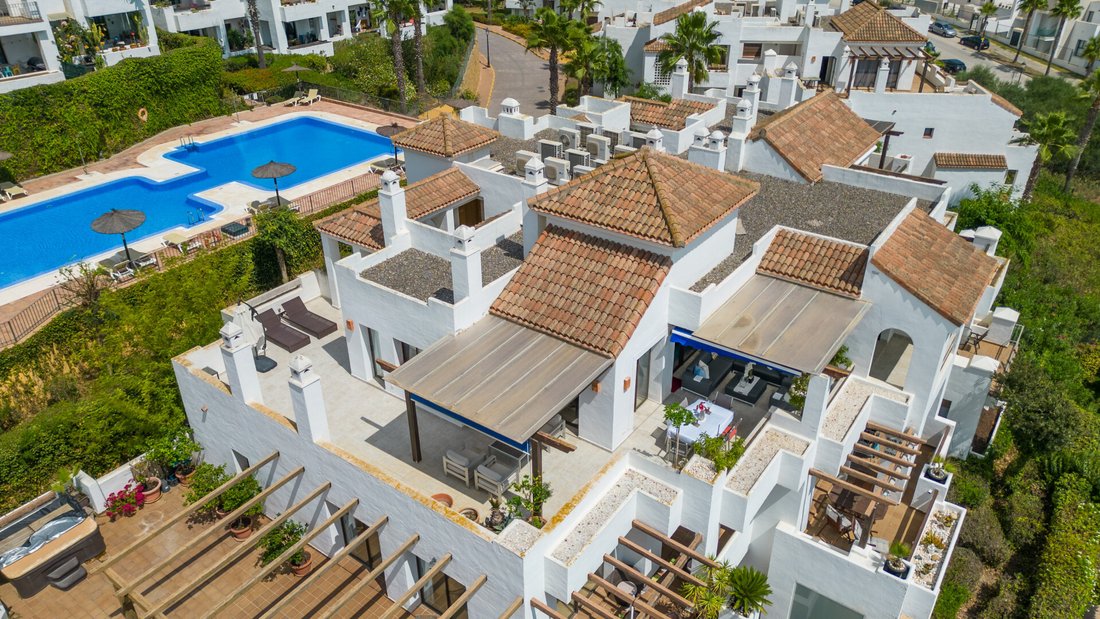 Penthouse With Two Bedrooms And Stunning In La Alcaidesa, Andalusia, Spain For Sale (13231023)
