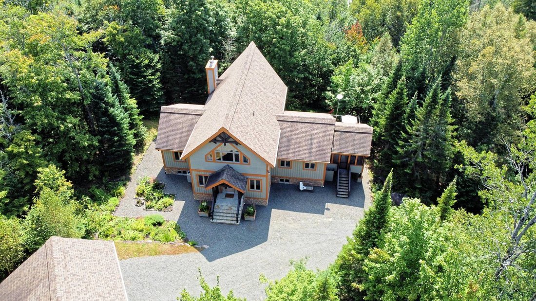 10 Ch. De L'hémisphère Nord, Val Des Lacs, Qc In Val Des Lacs, Quebec, Canada For Sale (13233875)
