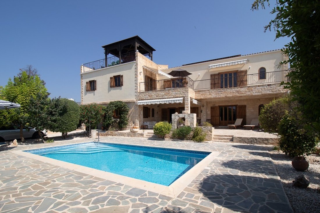 Villa in Paphos, Paphos, Cyprus 1 - 13231125