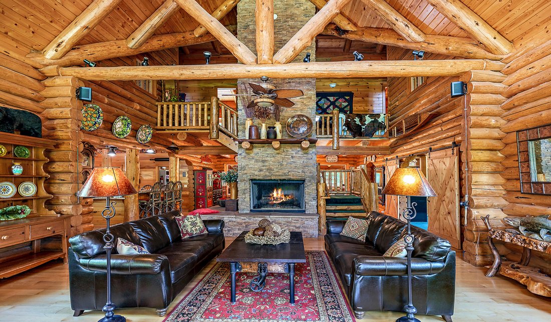 Exceptional Southern Oregon Riverfront In Grants Pass, Oregon, United