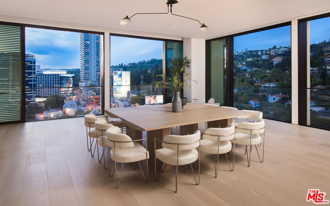Penthouse Level Condos In West Los Angeles photo