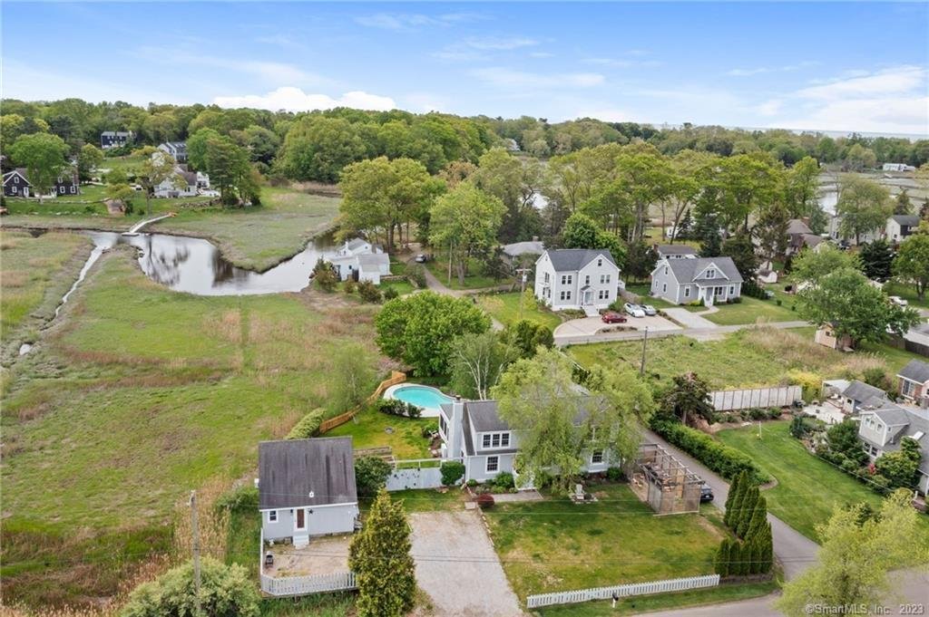 Riverfront Oasis In Killingworth, Connecticut, United States For Sale