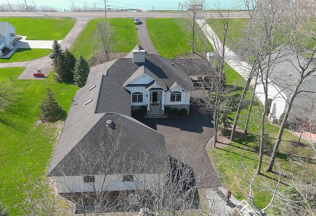 Spectacular Custom Built Waterfront In Grand Island, New York, United