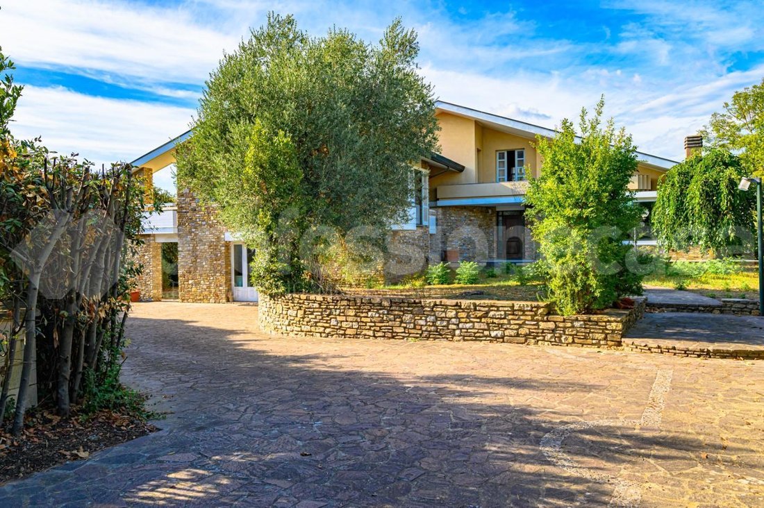 Villa in Casciana Terme Lari, Tuscany, Italy 1 - 13232577
