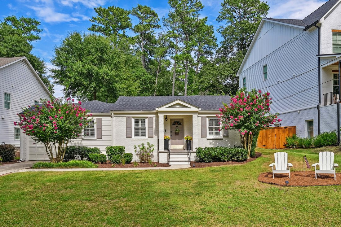 Exquisitely Renovated Ranch Home On One In Brookhaven, Georgia, United ...