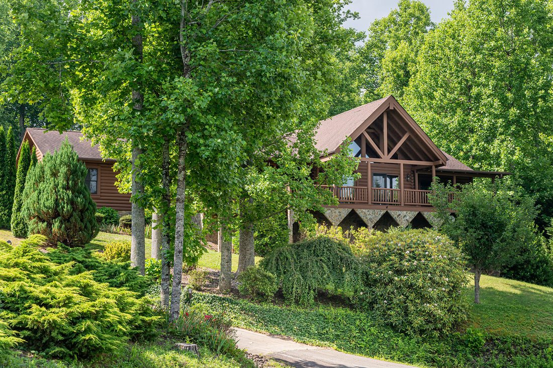 House in Hendersonville, North Carolina, United States 5 - 13234791