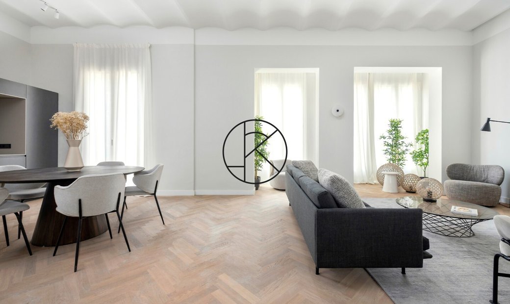 Architect's Apartment In The Heart Of The Rambla In Barcelona