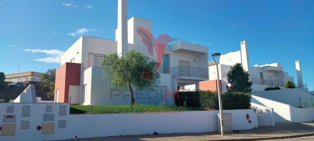 House in Praia dos Pescadores, Olhos de Agua, Portugal 1 - 12861526