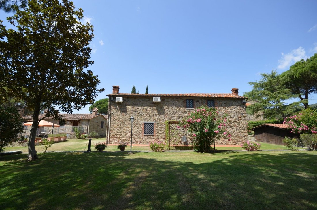 Villa in Tuoro sul Trasimeno, Umbria, Italy 1 - 13237904