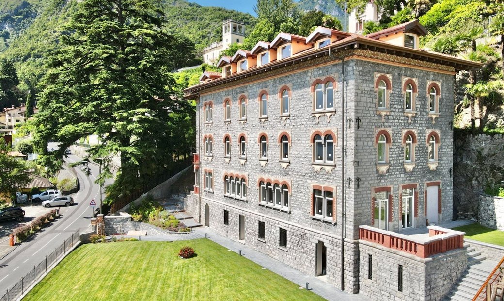 Apartments In Historical Villa Center Of Menaggio In Menaggio, Lombardy