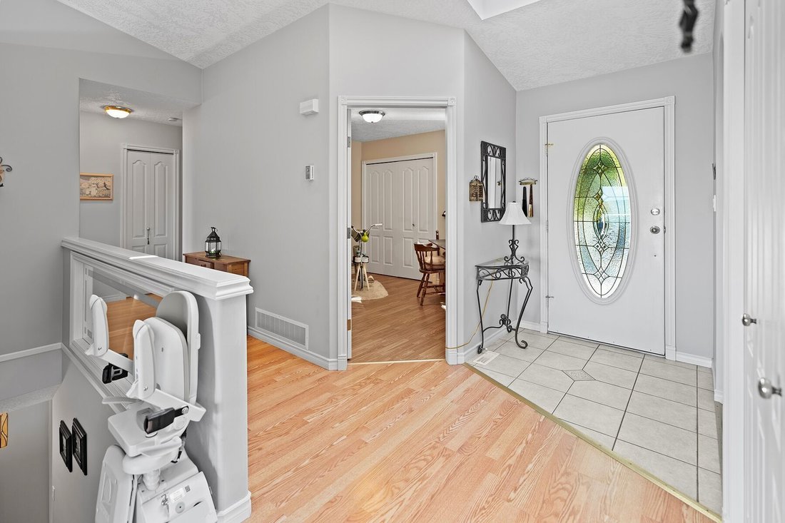 Spectacular Views In Duncan, British Columbia, Canada For Sale (13235974)