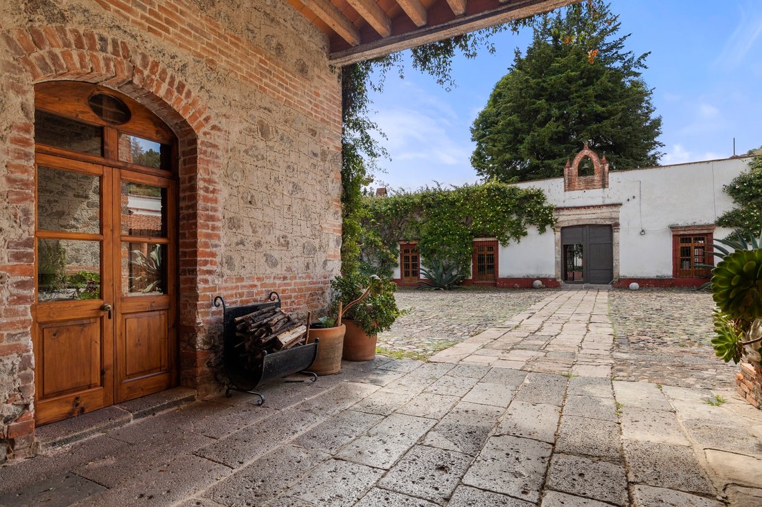 Hacienda Santa Maria In Colonia Máximo Rojas Xalóstoc, Tlaxcala, Mexico