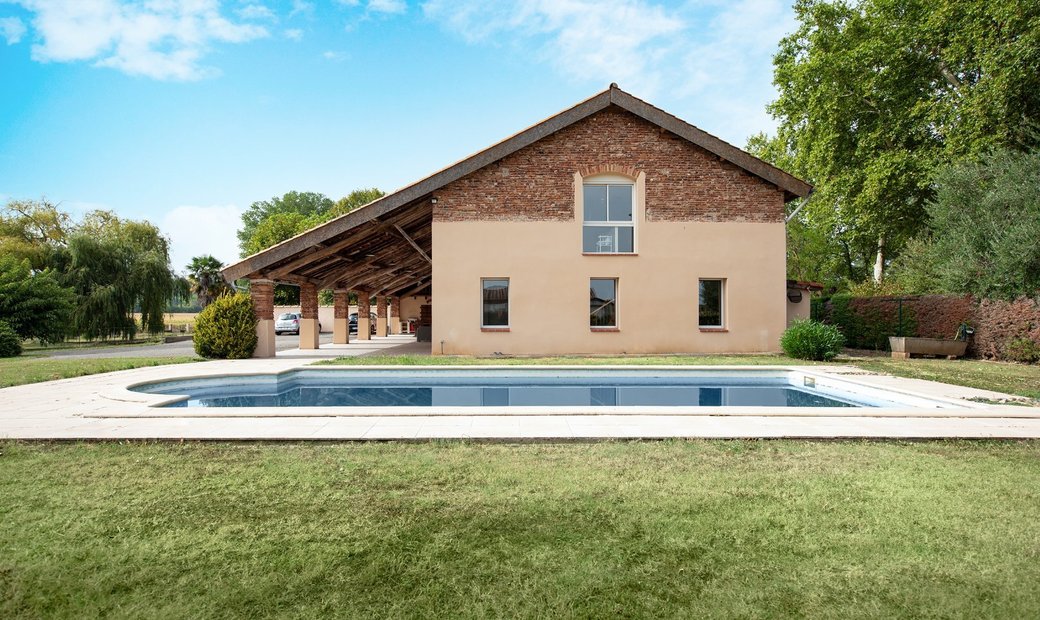 Ferme Ancienne Rã©Novã©E In Caussade, Occitanie, France For Sale (13235714)