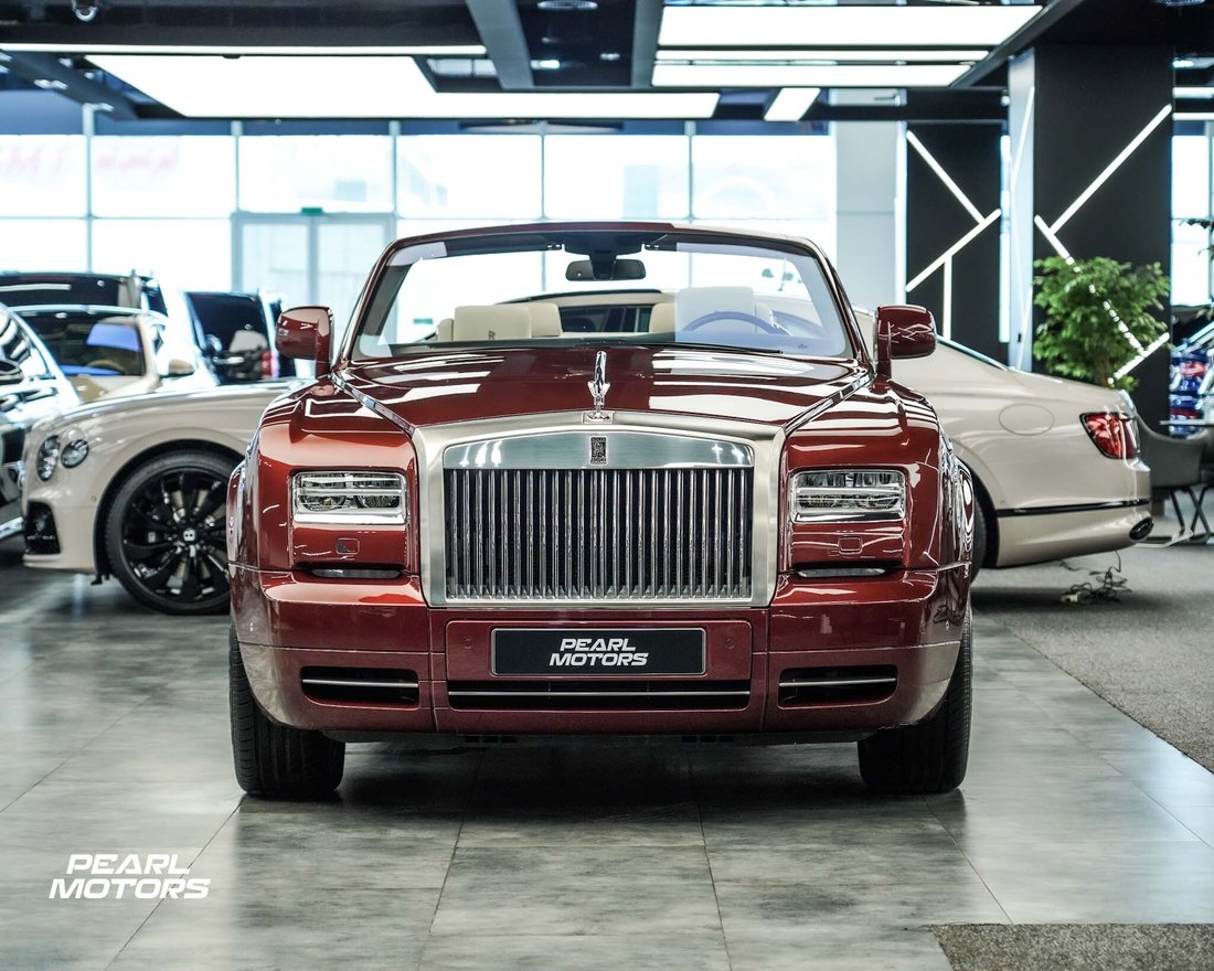 Cabriolet in Dubai, Dubai, United Arab Emirates 5 - 13243810