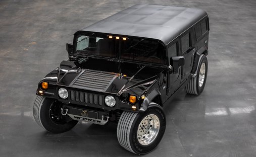 1999 AM General Hummer H1  in Batalha, Portugal 1