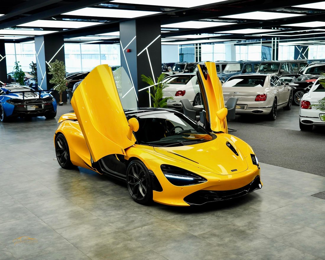 Cabriolet in Dubai, Dubai, United Arab Emirates 4 - 13243618