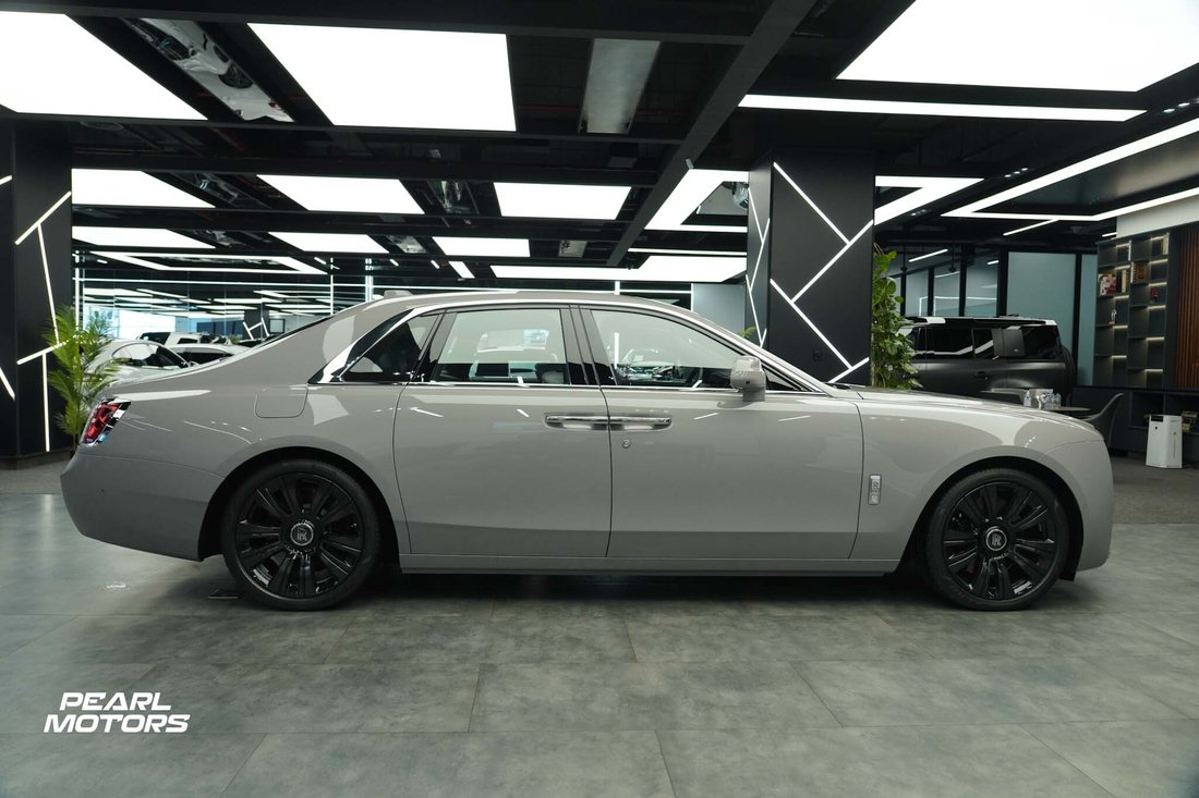 Sedan in Dubai, Dubai, United Arab Emirates 4 - 13243649