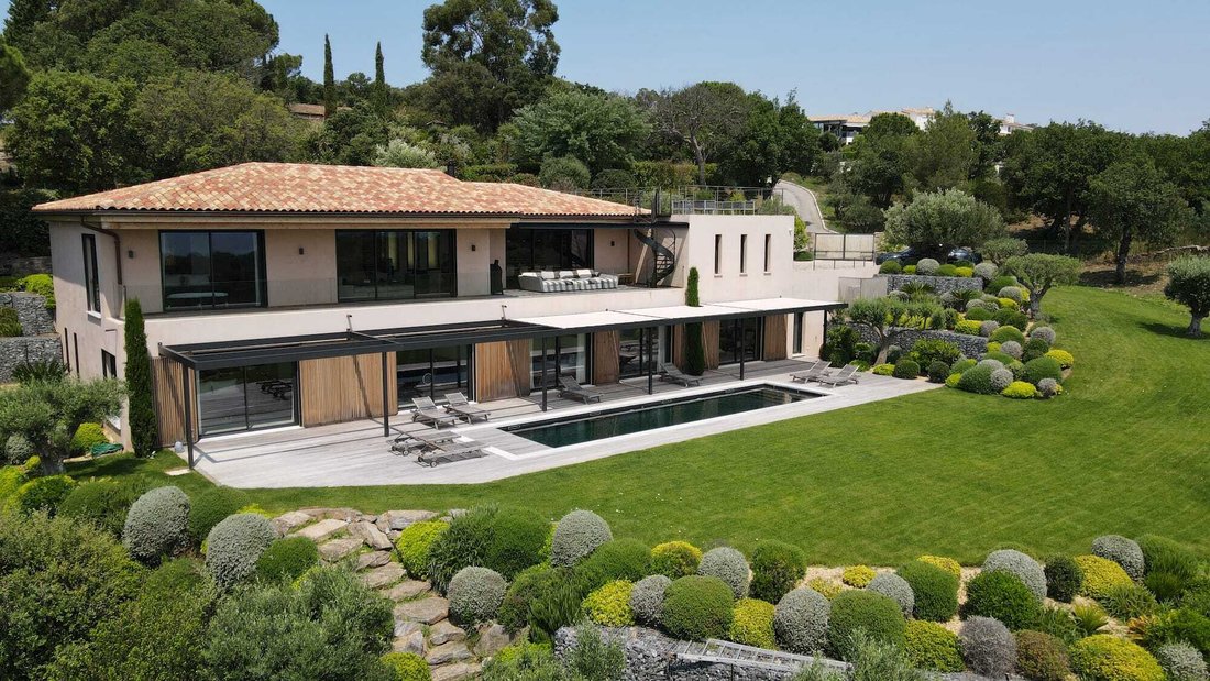 Villa in Grimaud, Provence-Alpes-Côte d'Azur, France 2 - 13245930