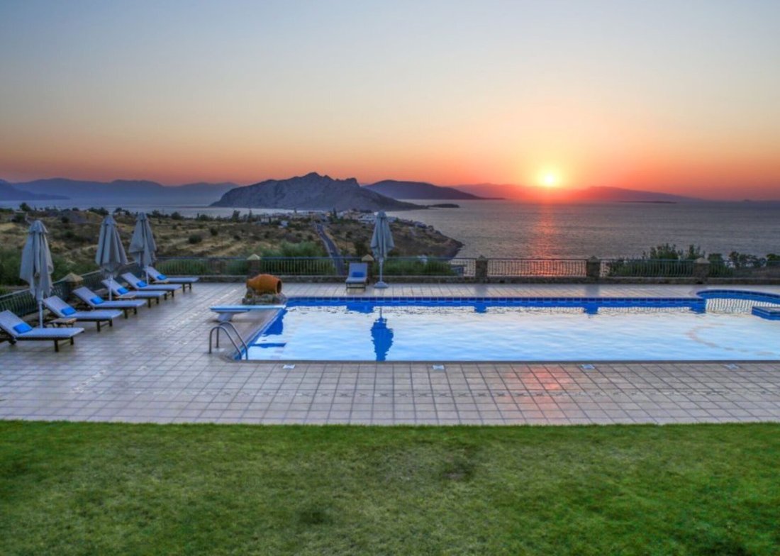 Villa in Aegina, Attica, Greece 2 - 13244314