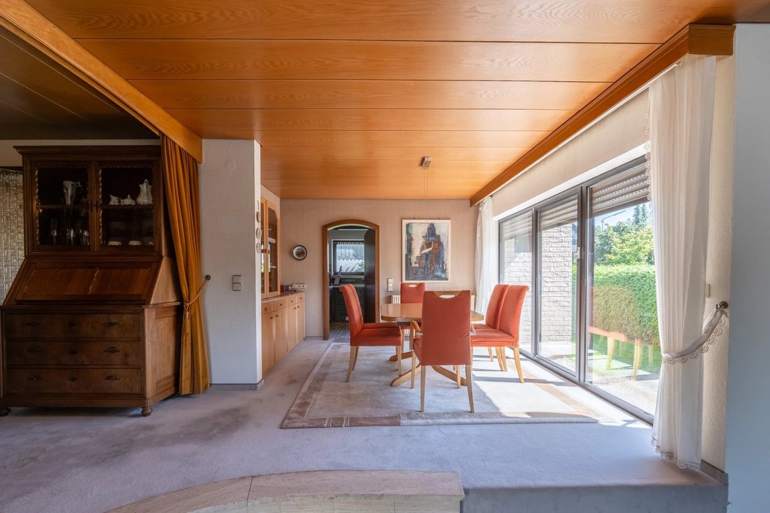 Spacious Villa With Swimming Pool In Hermeskeil, Rhineland Palatinate