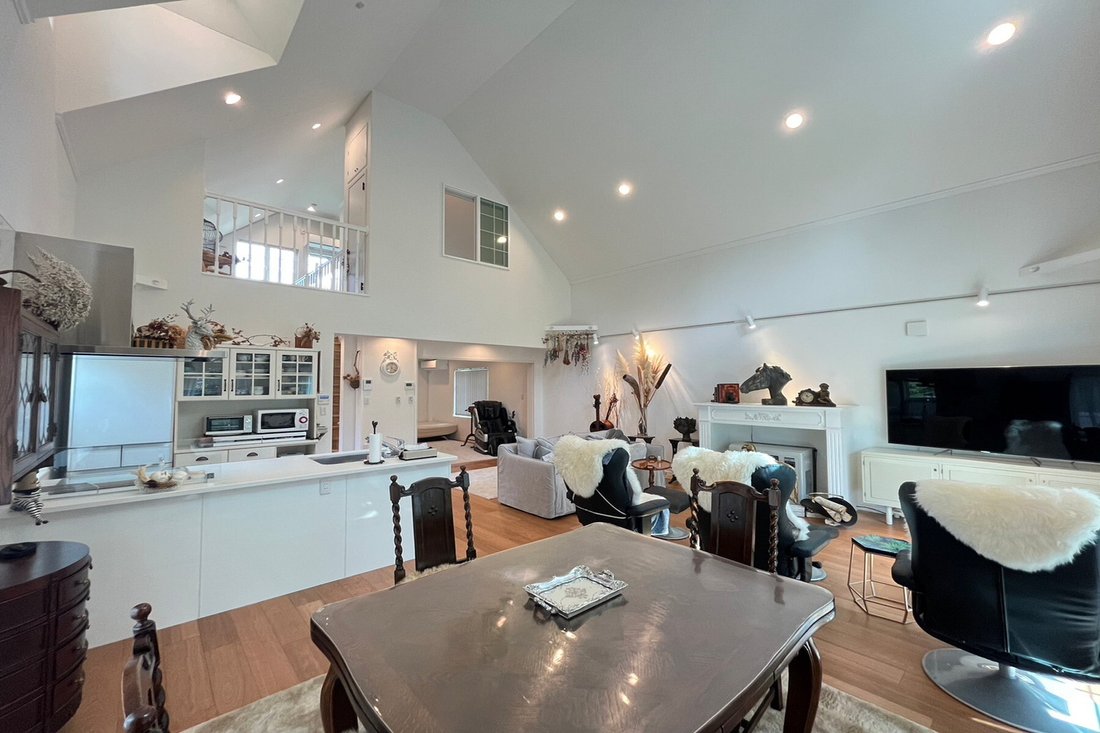 Karuizawa Minamigaoka Residence In Karuizawa, Nagano, Japan For Sale