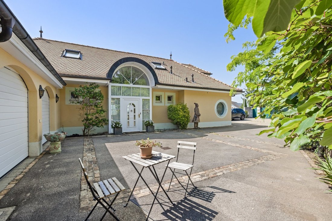 Property Nestled In The Vineyards With In Mont Sur Rolle, Vaud