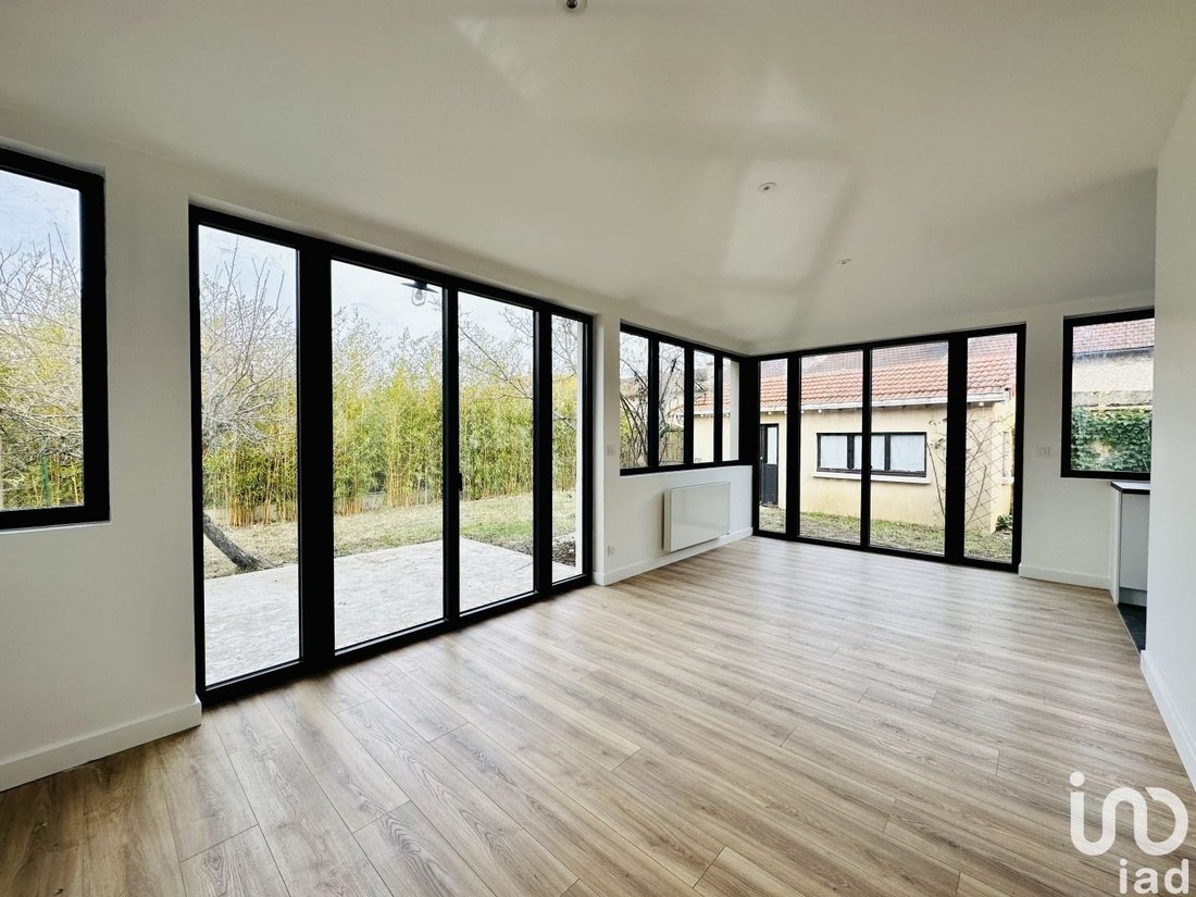 Vente Maison/Villa 6 Pièces In Chartres, Centre Val De Loire, France