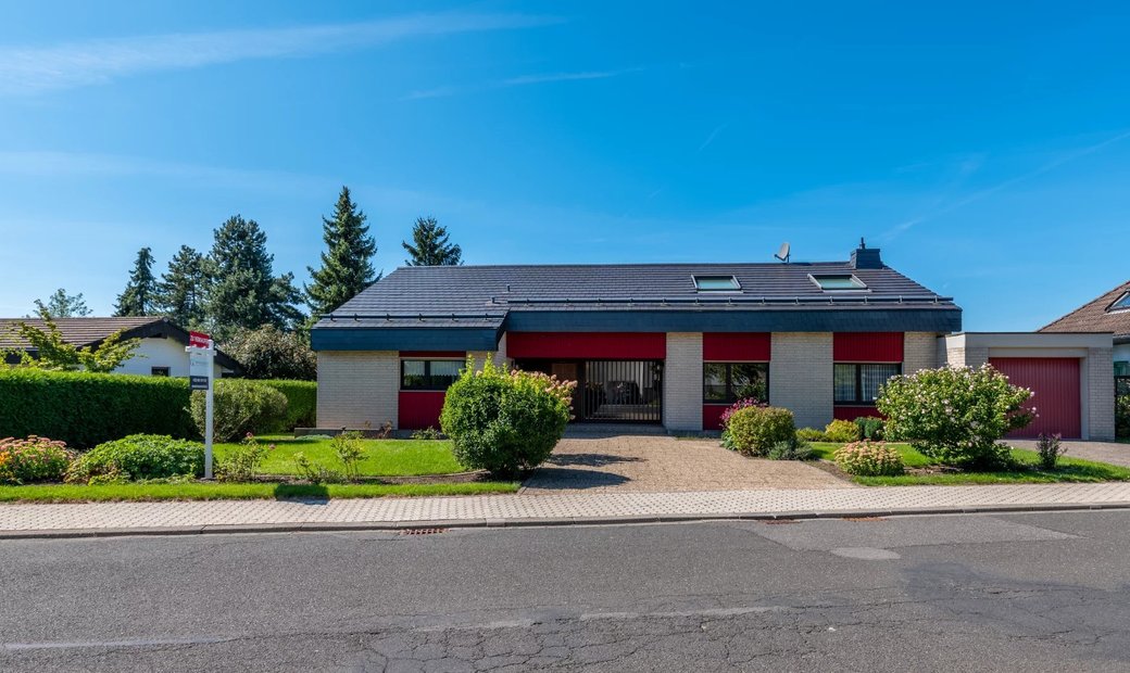 Spacious Villa With Swimming Pool In Hermeskeil, Rhineland Palatinate