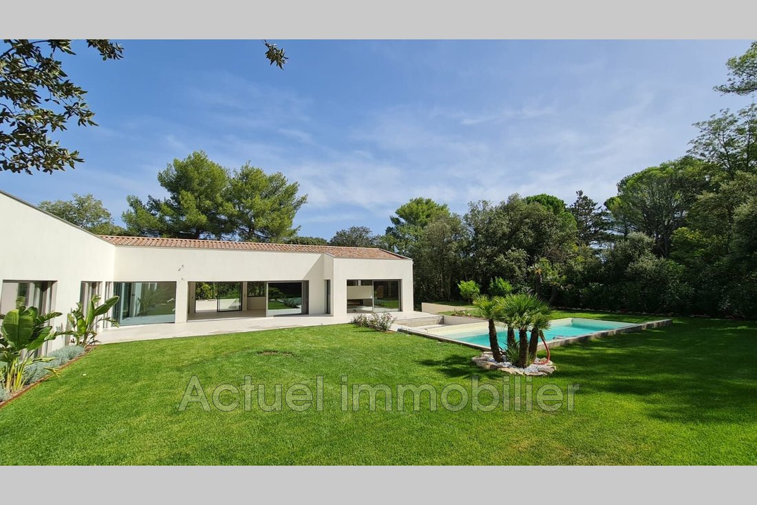 Villa in Mazenod-Bellevue-Saint Donat-Banon, Aix-en-Provence, France 3 - 12627704