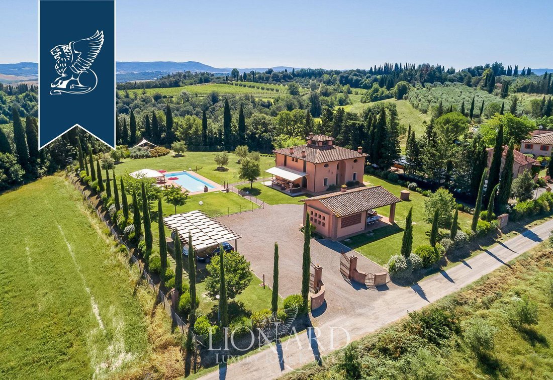Villa in Peccioli, Tuscany, Italy 4 - 13241205