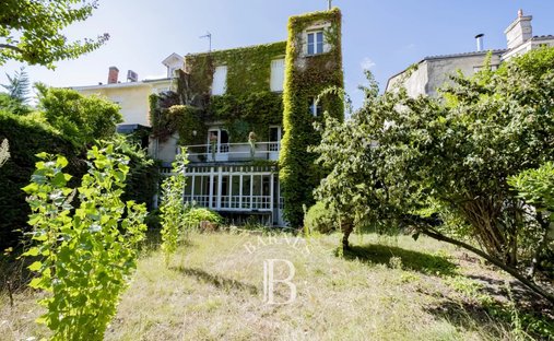 House in Bordeaux, Nouvelle-Aquitaine, France 1