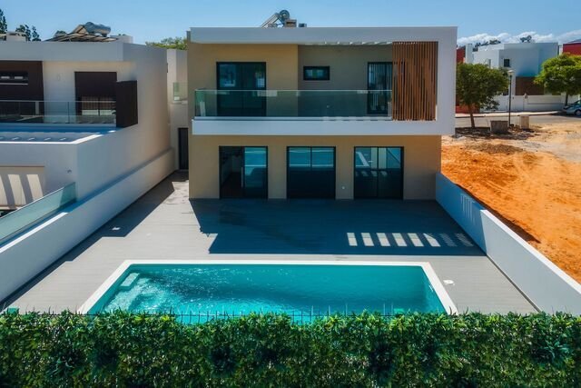 House in Quarteira, Algarve, Portugal 2 - 13244684