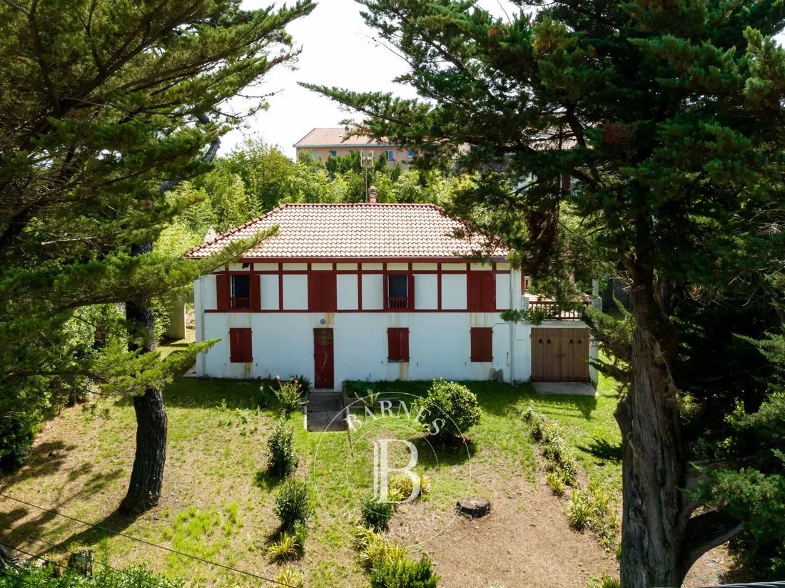 Anglet, 150 Sq.M House To Renovate, With In Anglet, Nouvelle Aquitaine
