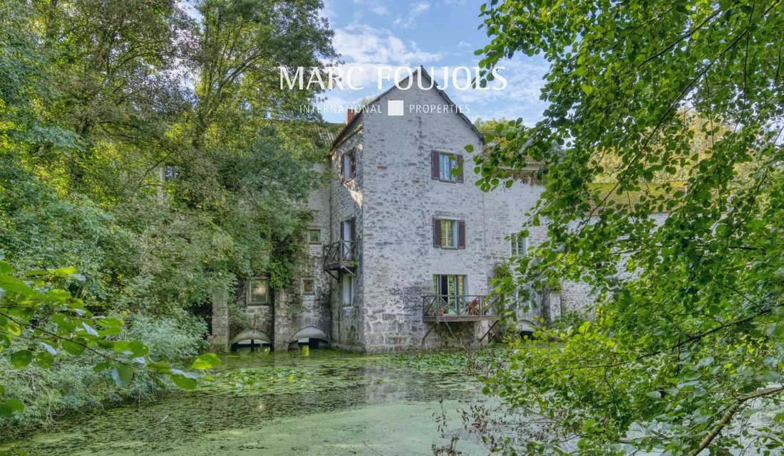 House in Saint-Caprais-de-Bordeaux, Nouvelle-Aquitaine, France 2 - 13240098