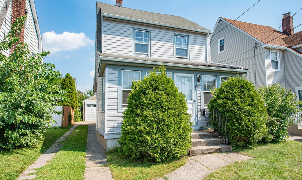 296 Marcellus Road, Mineola, Ny, 11501 In Mineola, New York, United