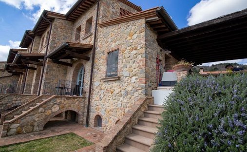 Villa in Chianni, Tuscany, Italy 1
