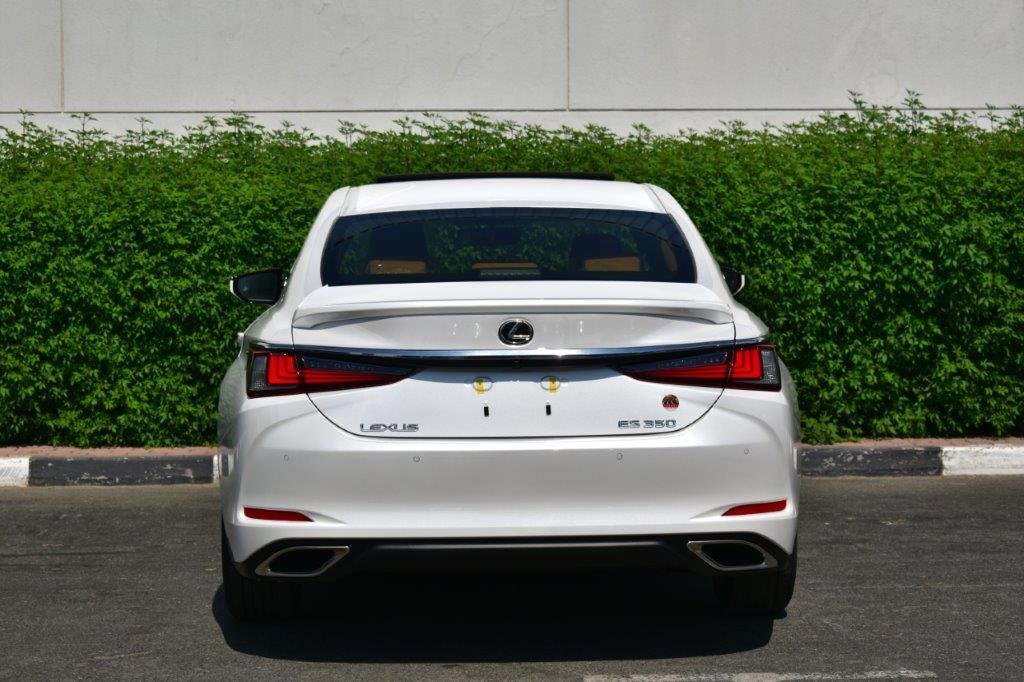 Sedan in Dubai, Dubai, United Arab Emirates 3 - 13247297