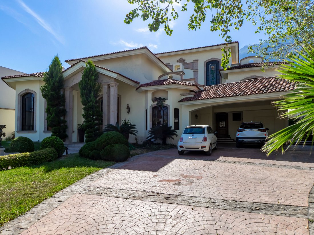 Villa in San Pedro Garza García, Nuevo Leon, Mexico 2 - 13247806