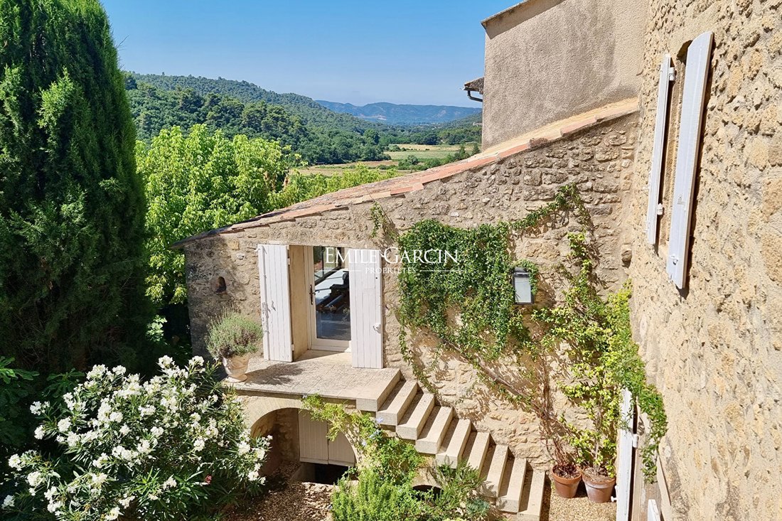South Luberon Old Village House In Ansouis, Provence Alpes Côte D'azur