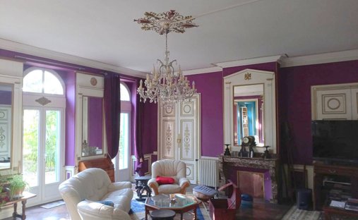 Castle for Sale in Moissac, Occitanie, France