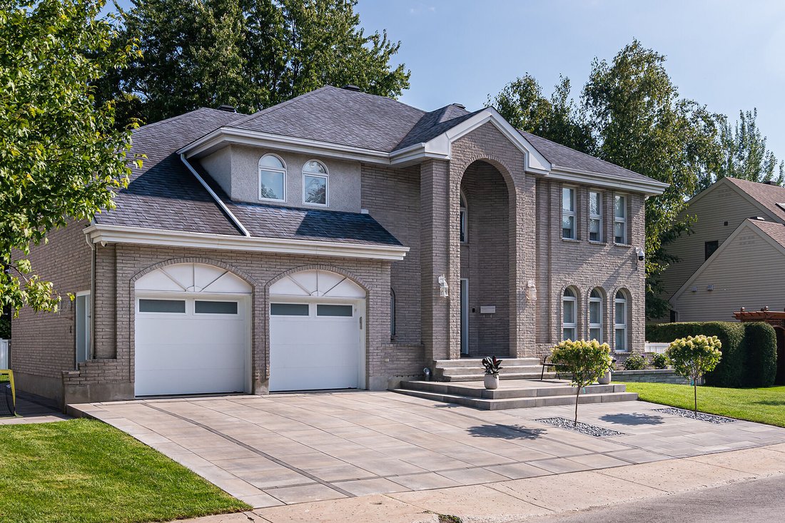Luxurious House In Ste Thérèse In Sainte Thérèse, Canada For Sale