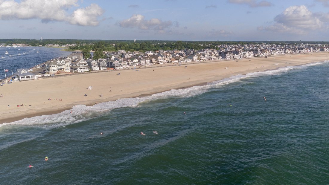 Broad Street Commons In Manasquan, New Jersey, United States For Sale